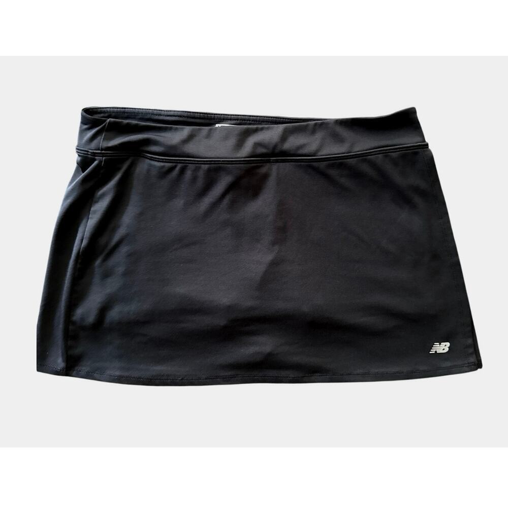 New Balance Women's Black Wrap Front Athletic Skort - Size Medium - EUC